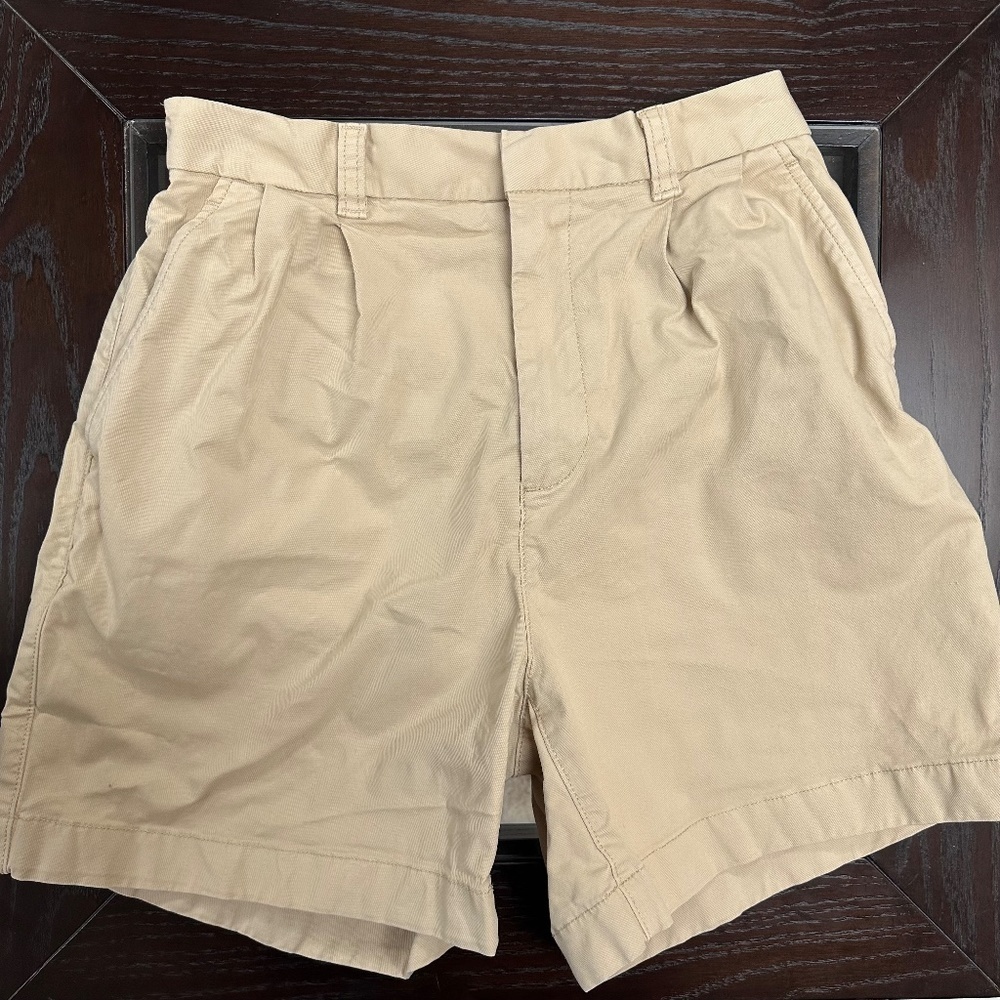 *GAP* Tan Khaki Shorts w/ Pockets Size 2